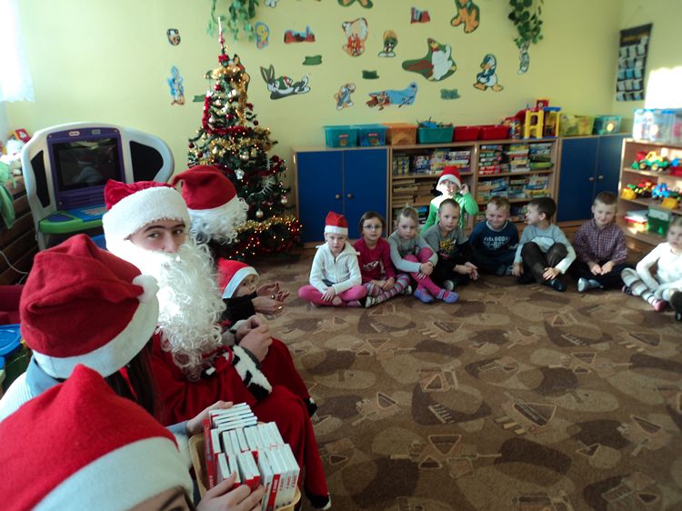 Mikołaje i Mikołajki w Samorządowym Przedszkolu nr 2 w Szubinie