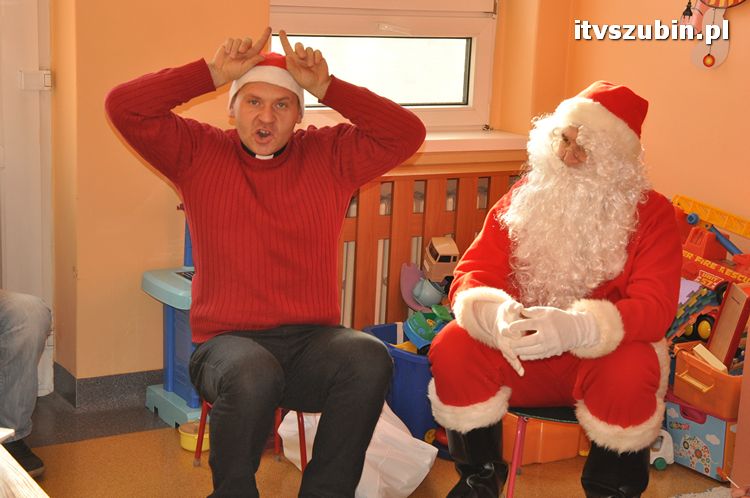 Mikołaj w oddziale dziecięcym szubińskiego szpitala
