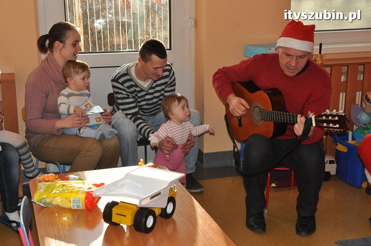 Mikołaj w oddziale dziecięcym szubińskiego szpitala