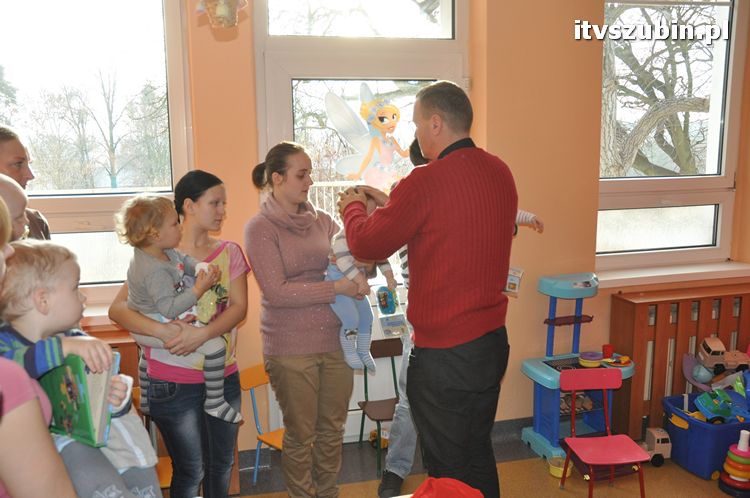 Mikołaj w oddziale dziecięcym szubińskiego szpitala