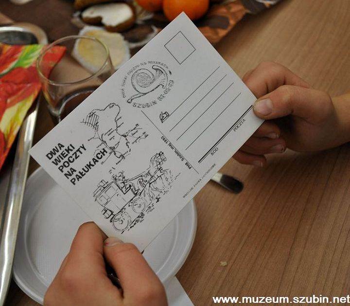 Mikołajkowe spotkanie koła filatelistycznego w muzeum