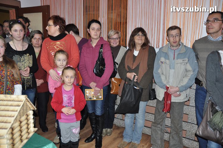 Wernisaż szopek bożonarodzeniowych Przemka Kozłowskiego