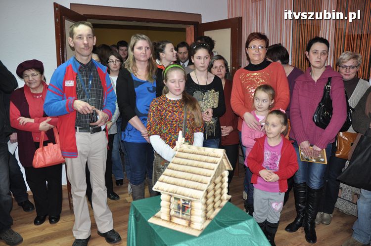 Wernisaż szopek bożonarodzeniowych Przemka Kozłowskiego