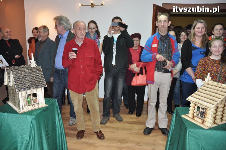 Wernisaż szopek bożonarodzeniowych Przemka Kozłowskiego