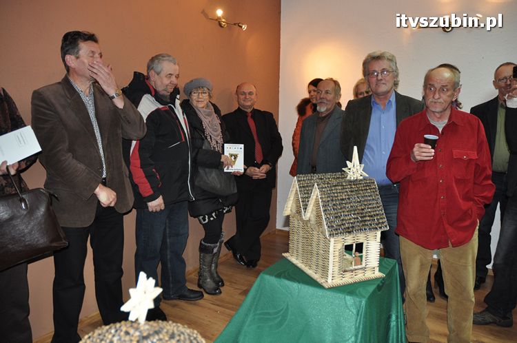 Wernisaż szopek bożonarodzeniowych Przemka Kozłowskiego