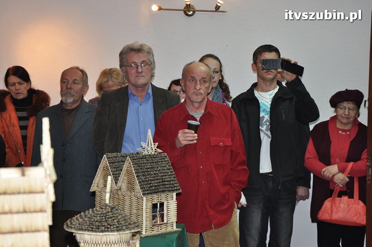 Wernisaż szopek bożonarodzeniowych Przemka Kozłowskiego