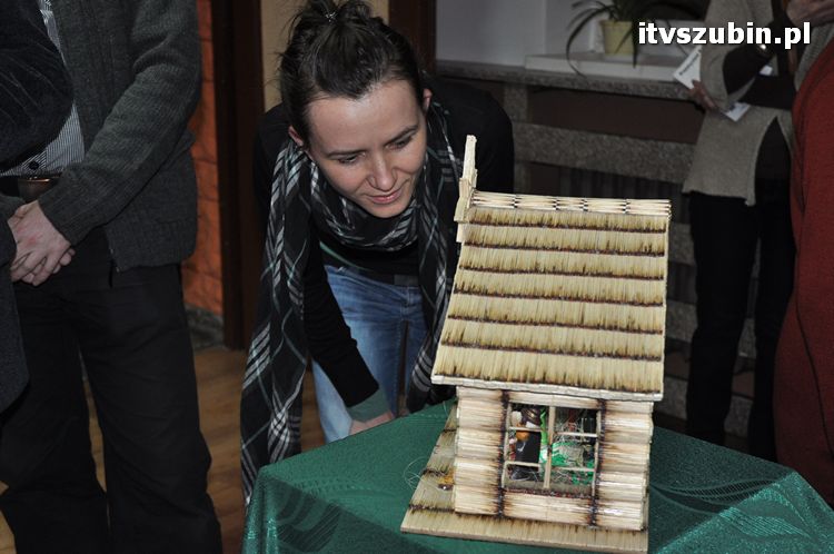 Wernisaż szopek bożonarodzeniowych Przemka Kozłowskiego