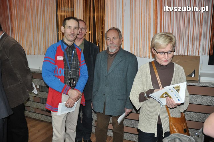 Wernisaż szopek bożonarodzeniowych Przemka Kozłowskiego