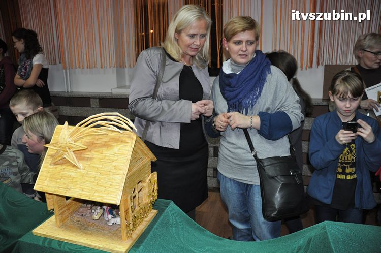 Wernisaż szopek bożonarodzeniowych Przemka Kozłowskiego