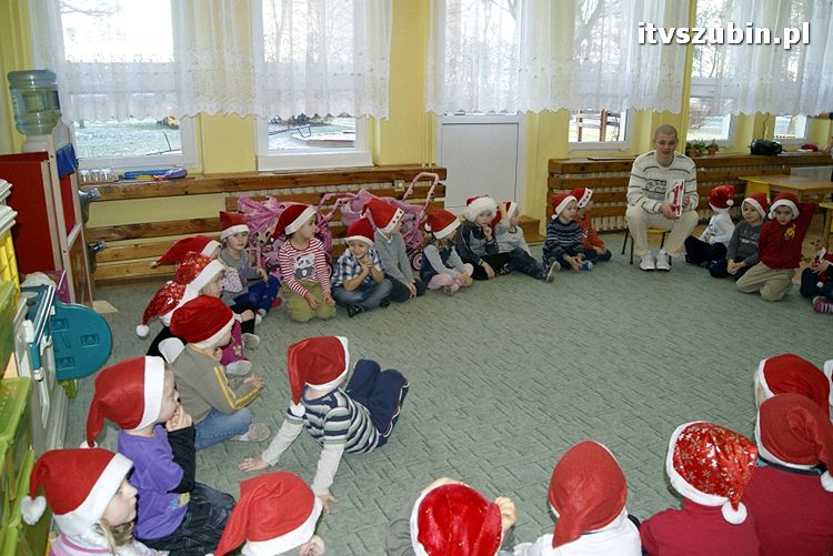 Mikołaje u Żabek i Gumisiów