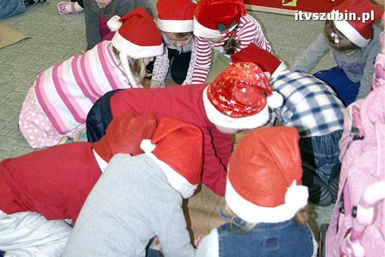 Mikołaje u Żabek i Gumisiów