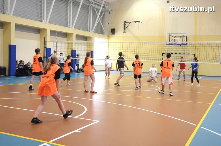  II Mikołajkowy Turniej Zjednoczonych Klubów Europejskich w Piłkę Siatkową