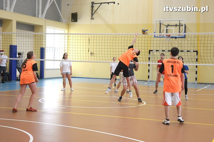  II Mikołajkowy Turniej Zjednoczonych Klubów Europejskich w Piłkę Siatkową