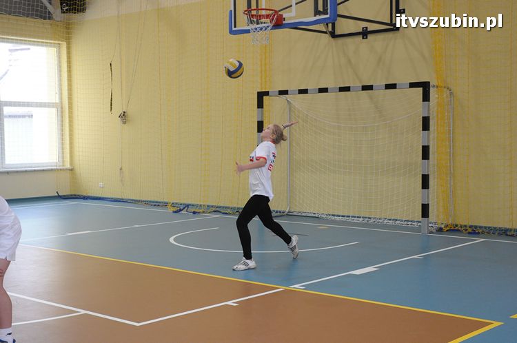  II Mikołajkowy Turniej Zjednoczonych Klubów Europejskich w Piłkę Siatkową