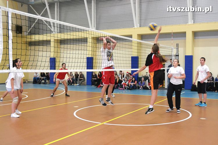  II Mikołajkowy Turniej Zjednoczonych Klubów Europejskich w Piłkę Siatkową