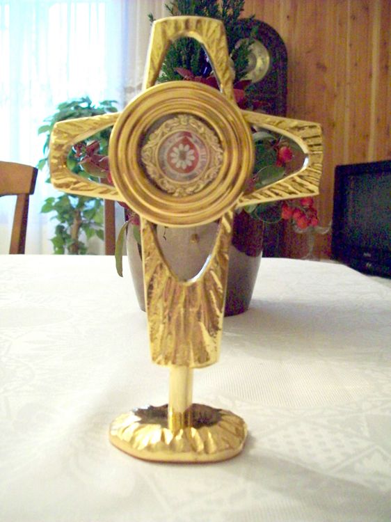 Relikwie bł. Jana Pawła II w parafii św. Mikołaja w Szaradowie