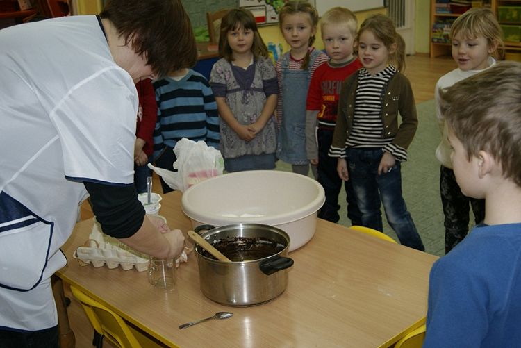 Przedświąteczne przygotowania u Żabek i Gumisiów
