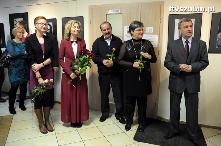 Wernisaż ?Oblicza twarzy? w galerii Flesz