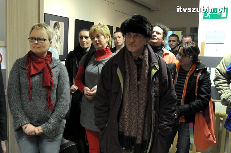 Wernisaż ?Oblicza twarzy? w galerii Flesz