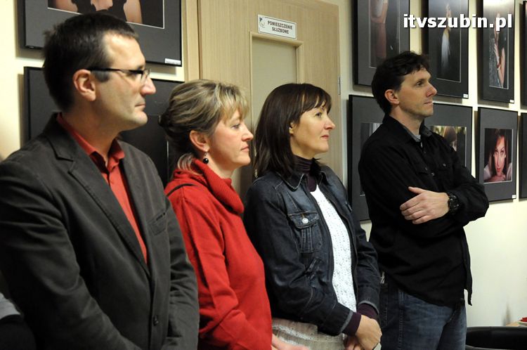 Wernisaż ?Oblicza twarzy? w galerii Flesz