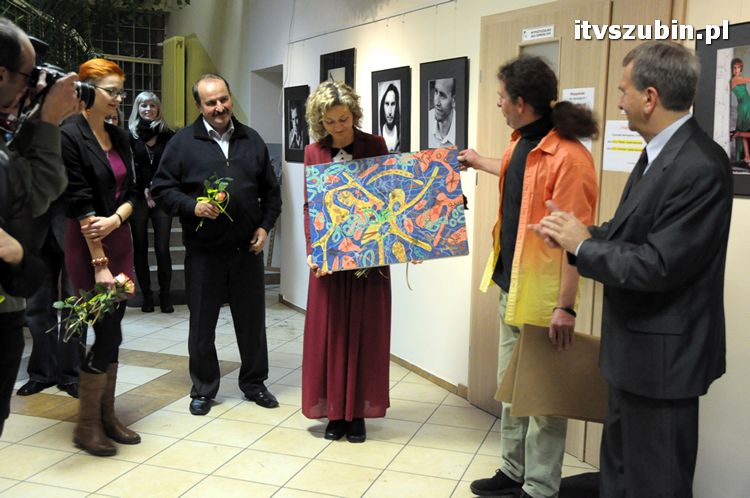 Wernisaż ?Oblicza twarzy? w galerii Flesz