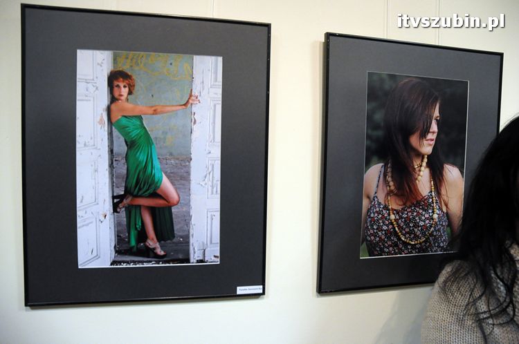 Wernisaż ?Oblicza twarzy? w galerii Flesz