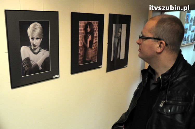 Wernisaż ?Oblicza twarzy? w galerii Flesz