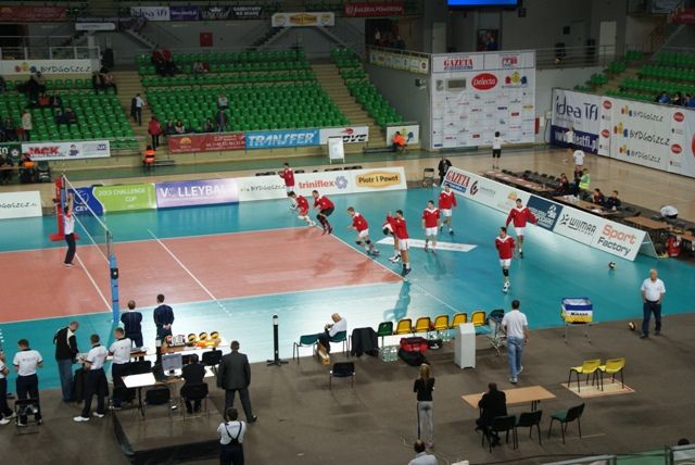 Uczniowie ZS Szubin na meczu Delekty Bydgoszcz