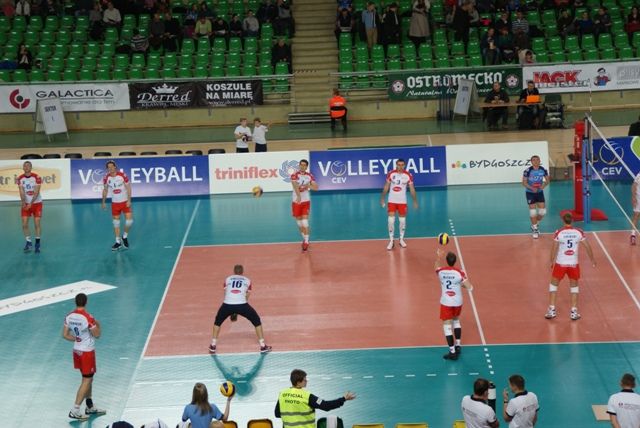 Uczniowie ZS Szubin na meczu Delekty Bydgoszcz