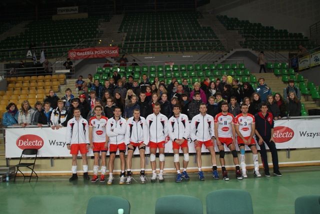 Uczniowie ZS Szubin na meczu Delekty Bydgoszcz