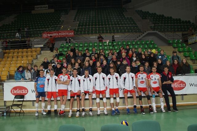 Uczniowie ZS Szubin na meczu Delekty Bydgoszcz