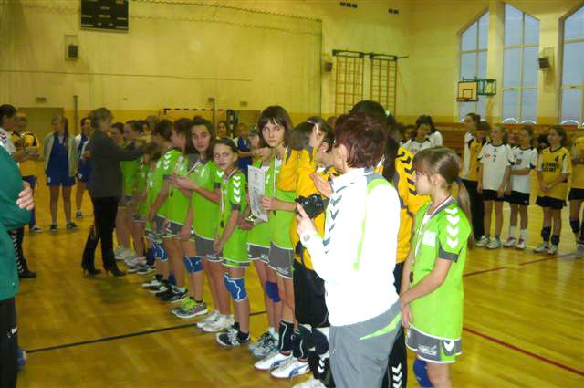 Finał Wojewódzki Igrzysk Młodzieży Szkolnej w Mini Piłce Ręcznej Dziewcząt