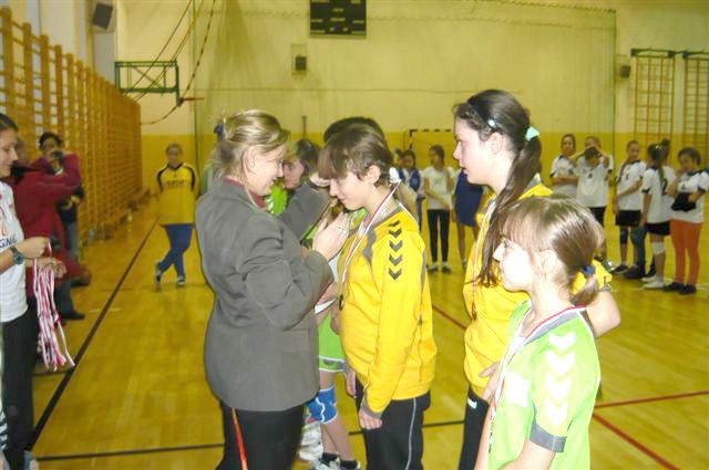 Finał Wojewódzki Igrzysk Młodzieży Szkolnej w Mini Piłce Ręcznej Dziewcząt