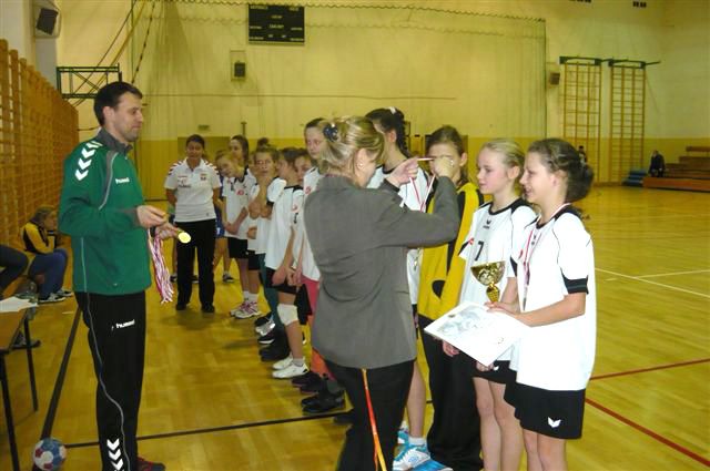 Finał Wojewódzki Igrzysk Młodzieży Szkolnej w Mini Piłce Ręcznej Dziewcząt