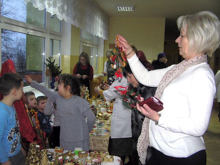 Kiermasz Świąteczny w szubińskiej dwójce