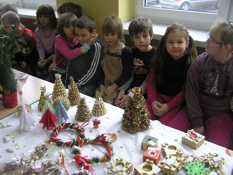 Kiermasz Świąteczny w szubińskiej dwójce