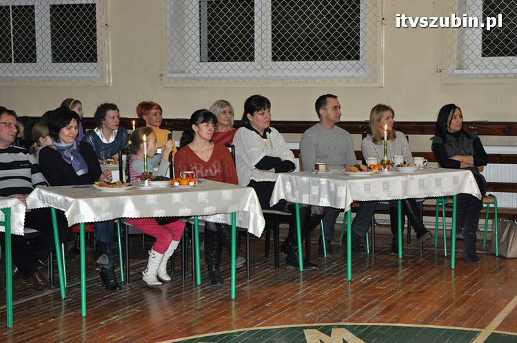 Wspólne kolędowanie w murach Gimnazjum nr 1 w Szubinie