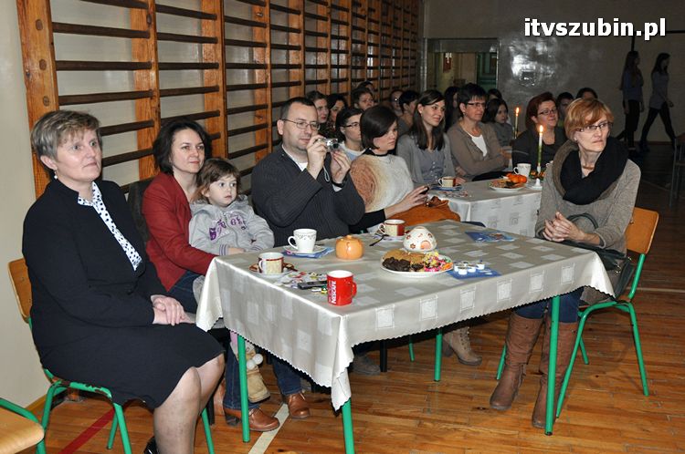 Wspólne kolędowanie w murach Gimnazjum nr 1 w Szubinie