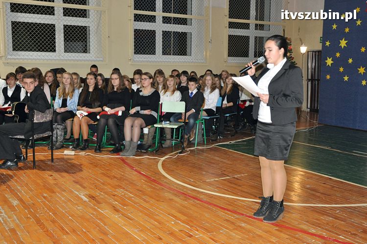 Wspólne kolędowanie w murach Gimnazjum nr 1 w Szubinie