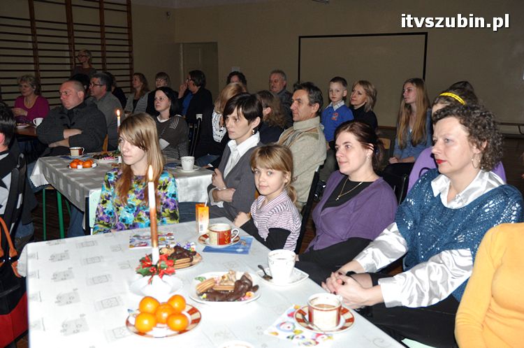 Wspólne kolędowanie w murach Gimnazjum nr 1 w Szubinie