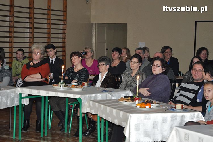 Wspólne kolędowanie w murach Gimnazjum nr 1 w Szubinie