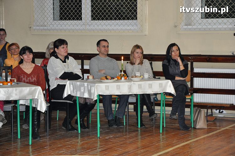 Wspólne kolędowanie w murach Gimnazjum nr 1 w Szubinie