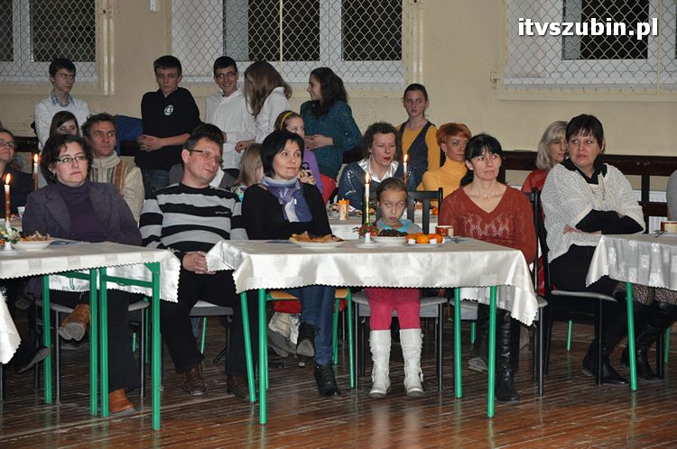 Wspólne kolędowanie w murach Gimnazjum nr 1 w Szubinie