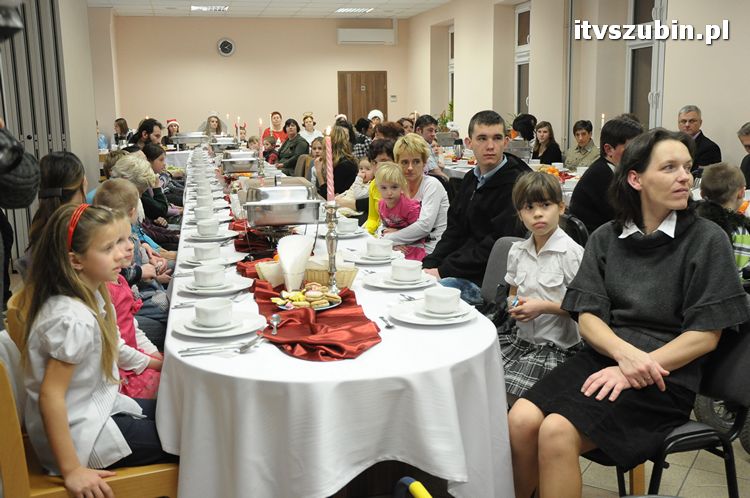 Spotkanie wigilijne w MGOPS w Szubinie dla podopiecznych