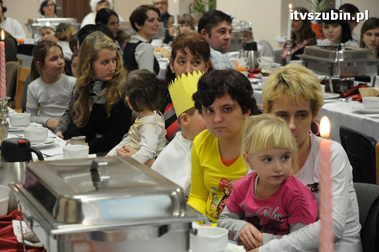 Spotkanie wigilijne w MGOPS w Szubinie dla podopiecznych