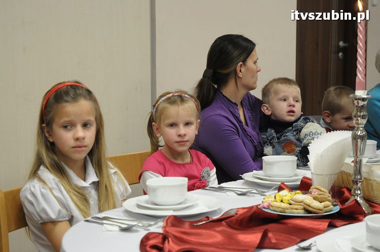 Spotkanie wigilijne w MGOPS w Szubinie dla podopiecznych