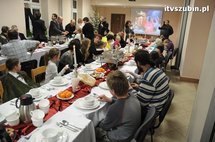 Spotkanie wigilijne w MGOPS w Szubinie dla podopiecznych
