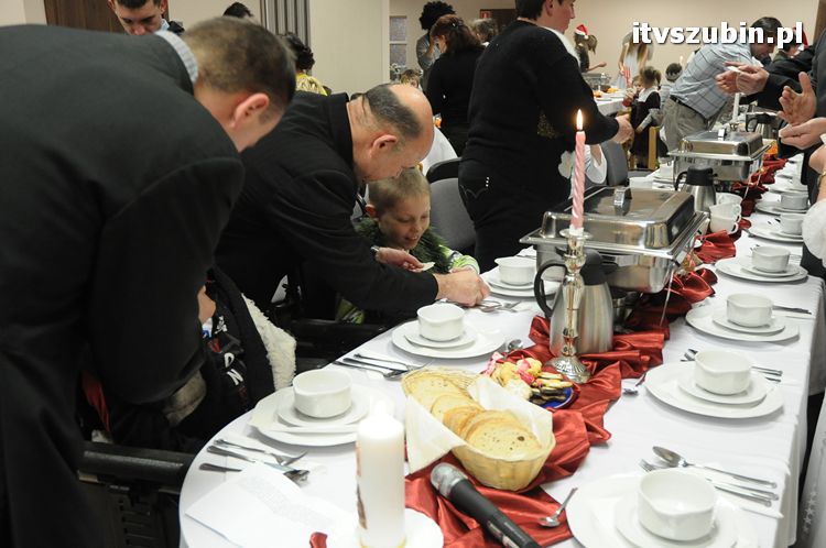 Spotkanie wigilijne w MGOPS w Szubinie dla podopiecznych