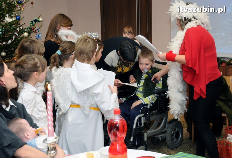 Spotkanie wigilijne w MGOPS w Szubinie dla podopiecznych