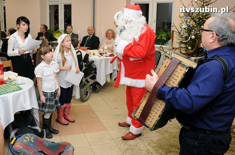 Spotkanie wigilijne w MGOPS w Szubinie dla podopiecznych